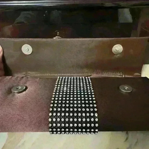 Woman’s clutch brown bag with chain and  crystals - Picture 4 of 5